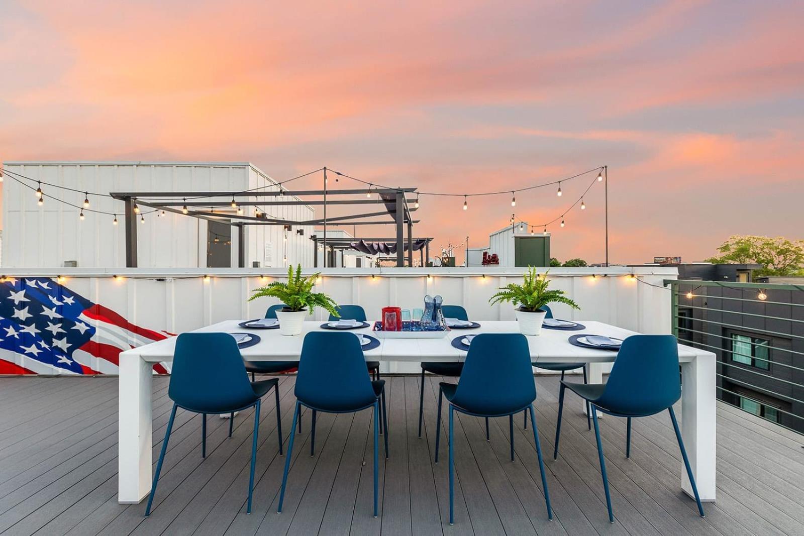 The Bluebell - Rooftop Lounge With Hot Tub *