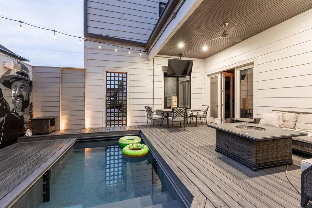 Holiday home Luxury House - Heated Pool - In The Gulch - Walk Anywhere *