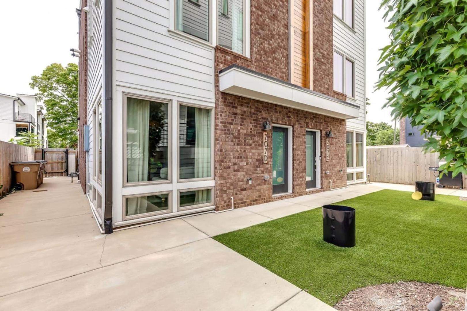 Holiday home 11 Beds 6 Full Baths With Rooftop Deck Nashville