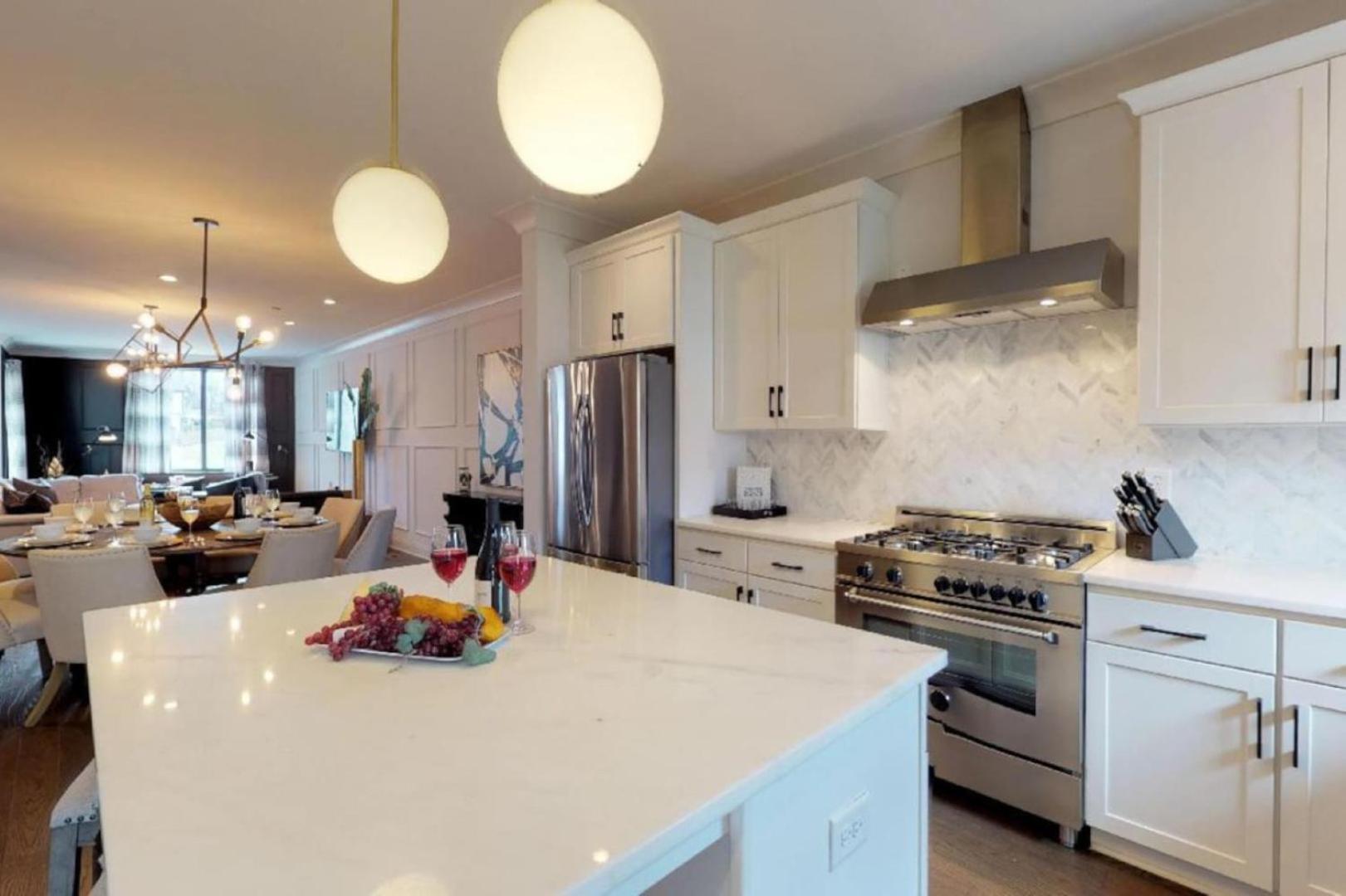 Holiday home Luxury In Music Row The Gulch Is Minutes Away Nashville