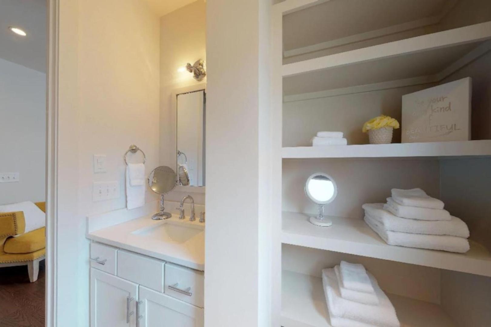 Luxury In Music Row The Gulch Is Minutes Away