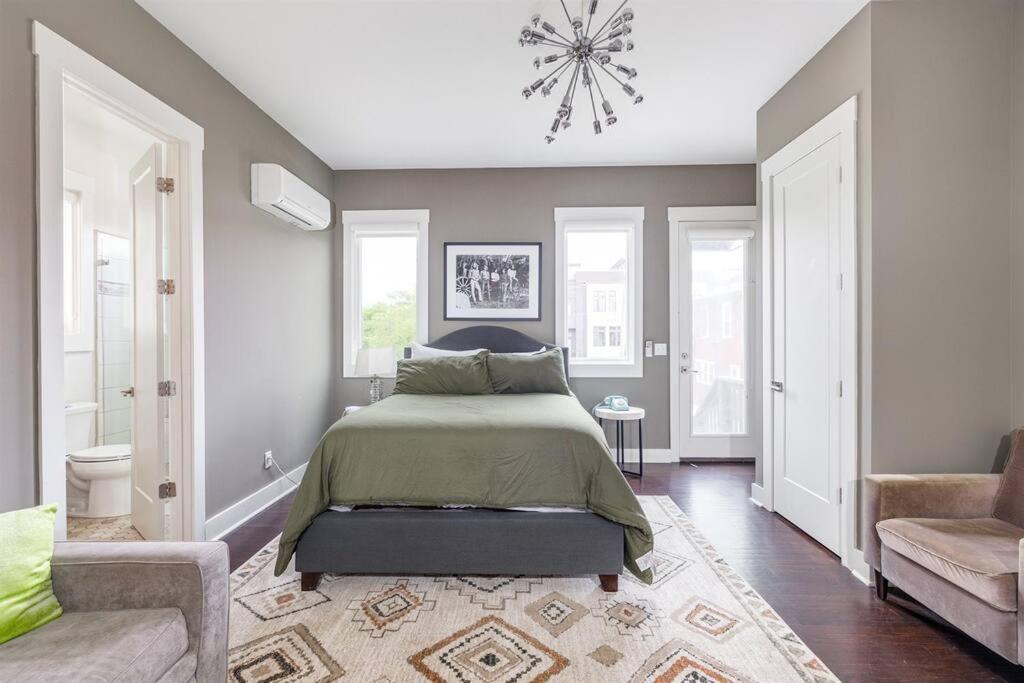 Luxury House - Heated Pool - In The Gulch - Walk Anywhere *