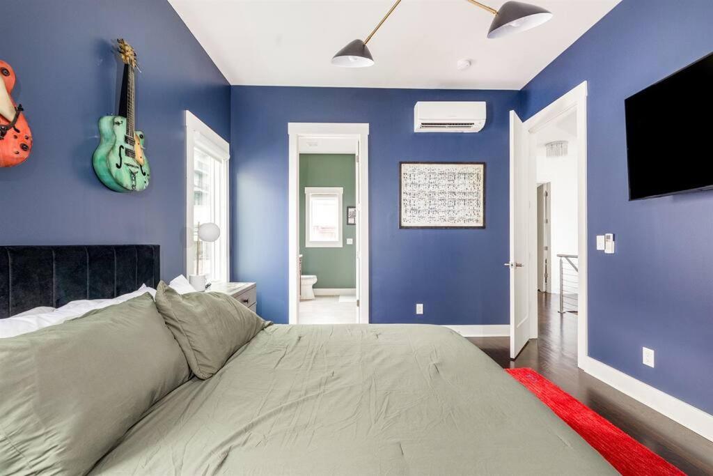 Luxury House - Heated Pool - In The Gulch - Walk Anywhere * Nashville