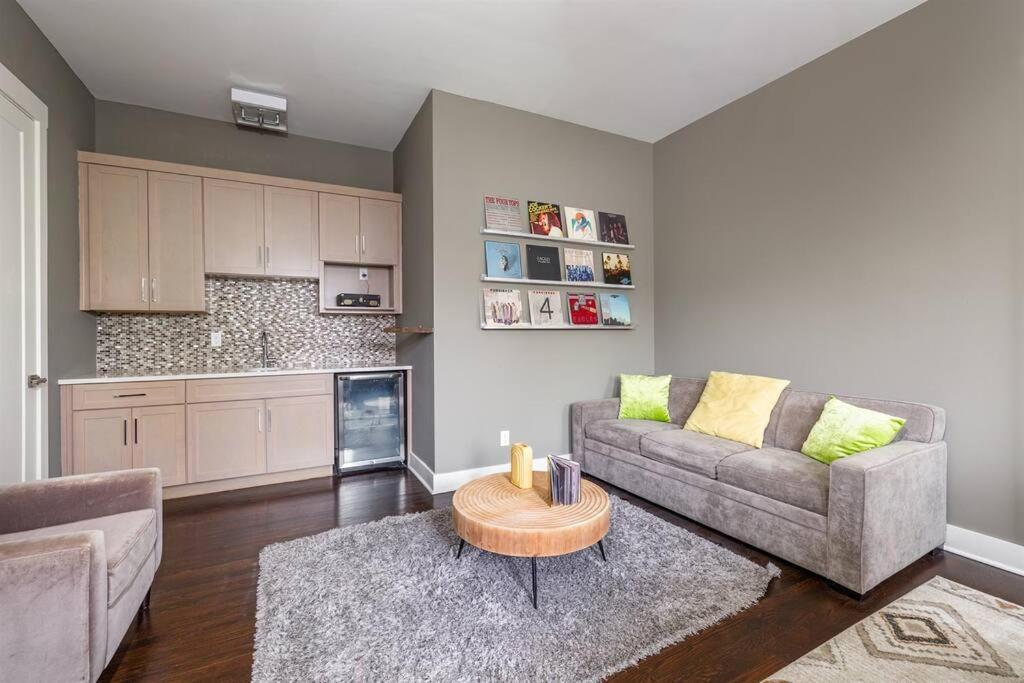 Luxury House - Heated Pool - In The Gulch - Walk Anywhere Holiday home