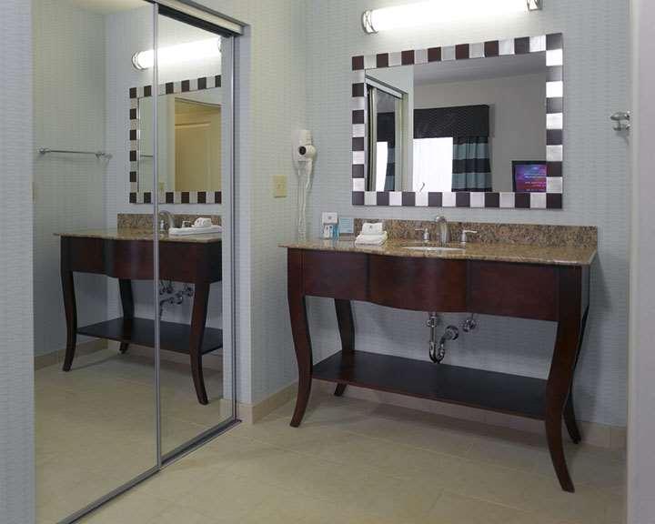 Hotel Hampton & At Opryland Nashville