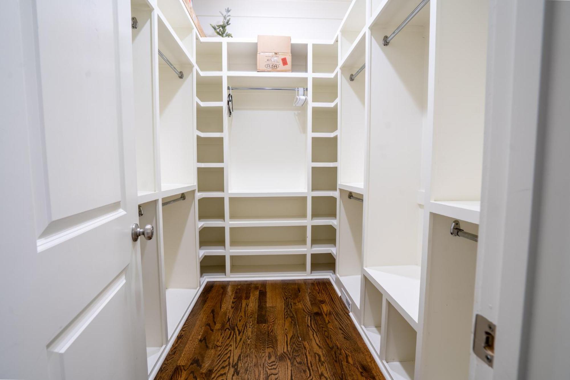 1103 Lawrence Ave Hbr *