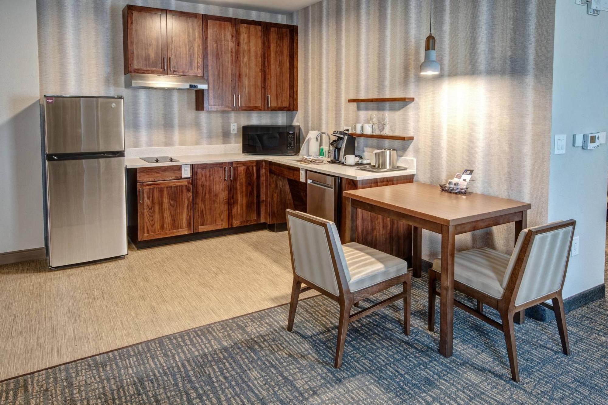 Hotel By Marriott Hills Nashville