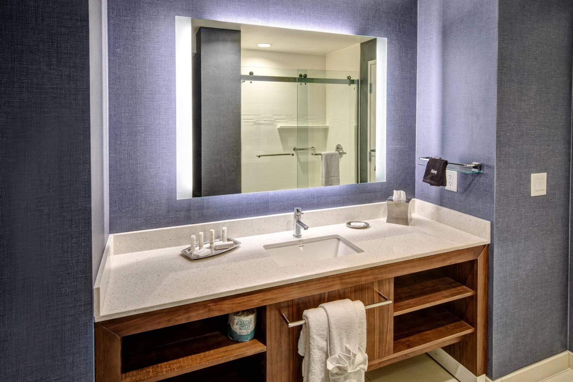 By Marriott Hills Hotel 3*