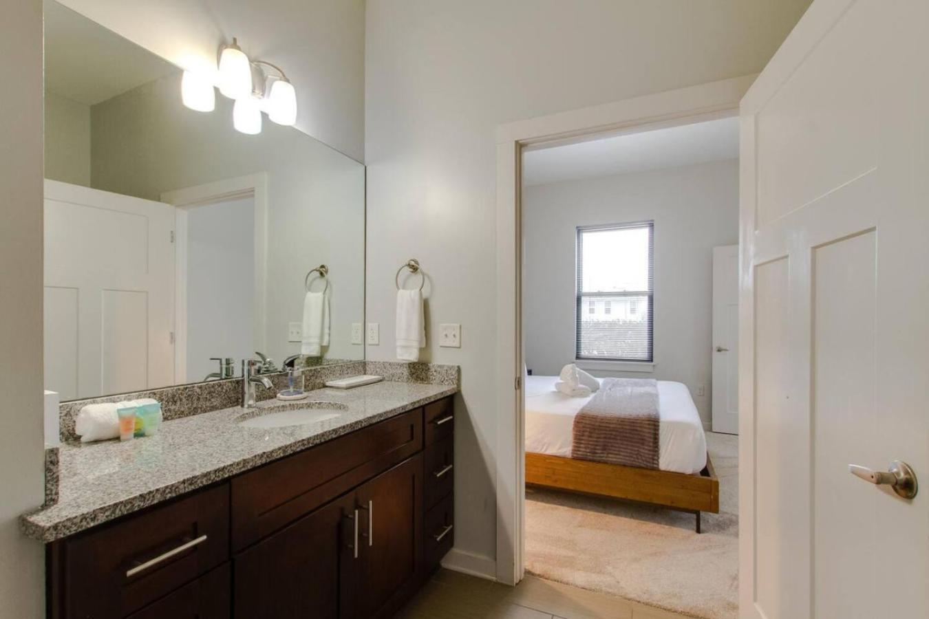 Contemporary Music Row Belmont Area Apartment