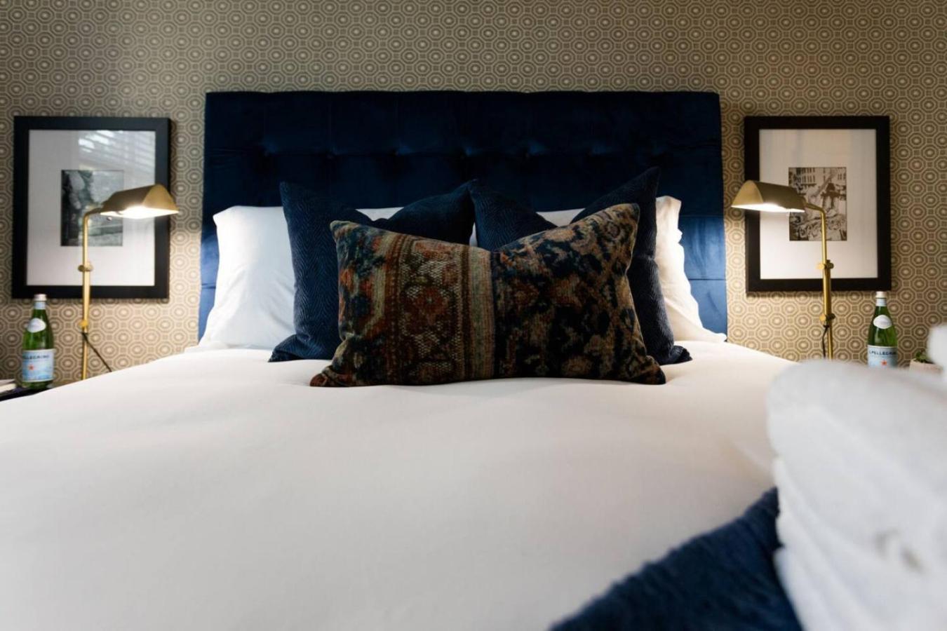 Holiday home Large Royal Townhome Beautiful Design And Rooftop *