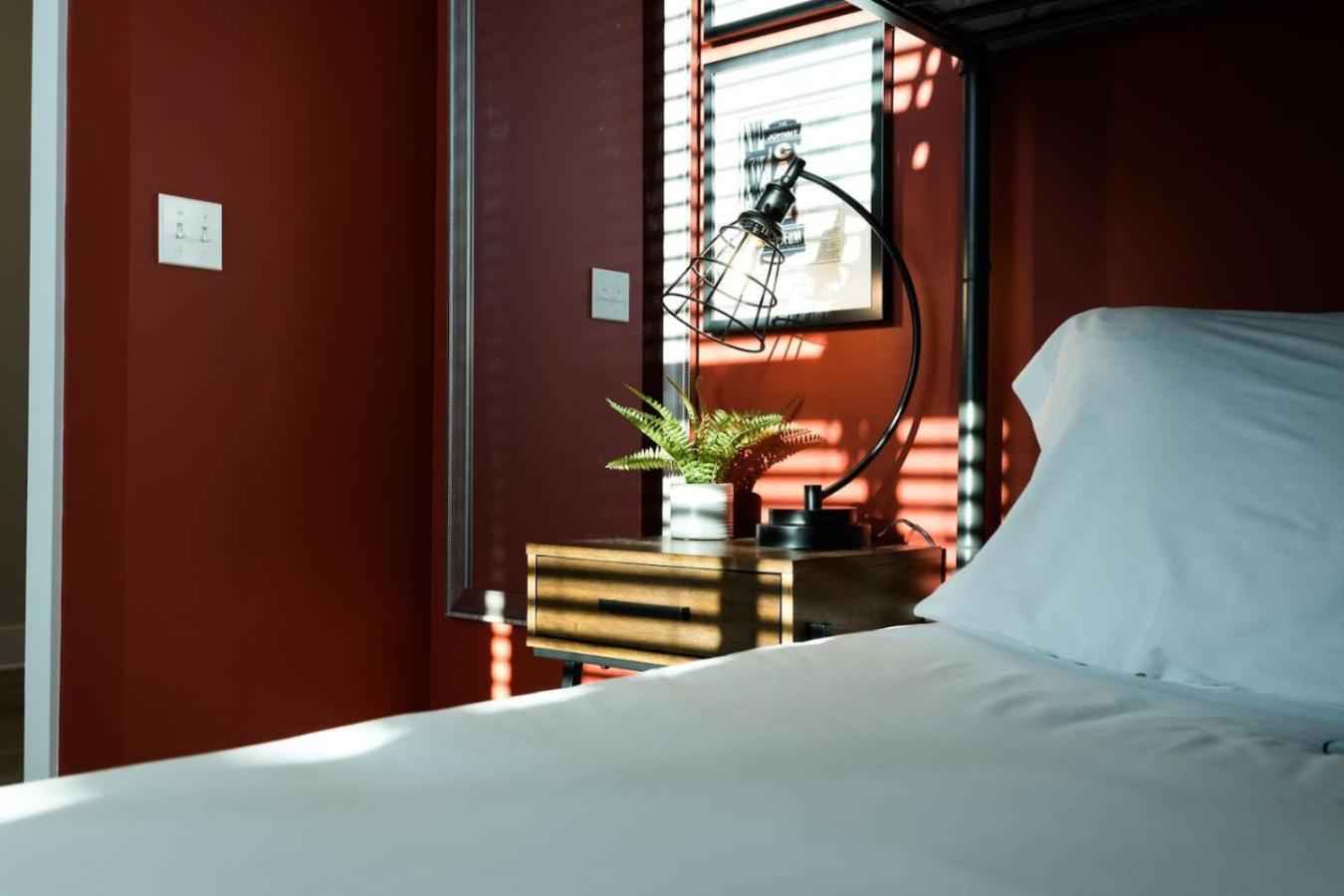 Large Royal Townhome Beautiful Design And Rooftop Holiday home