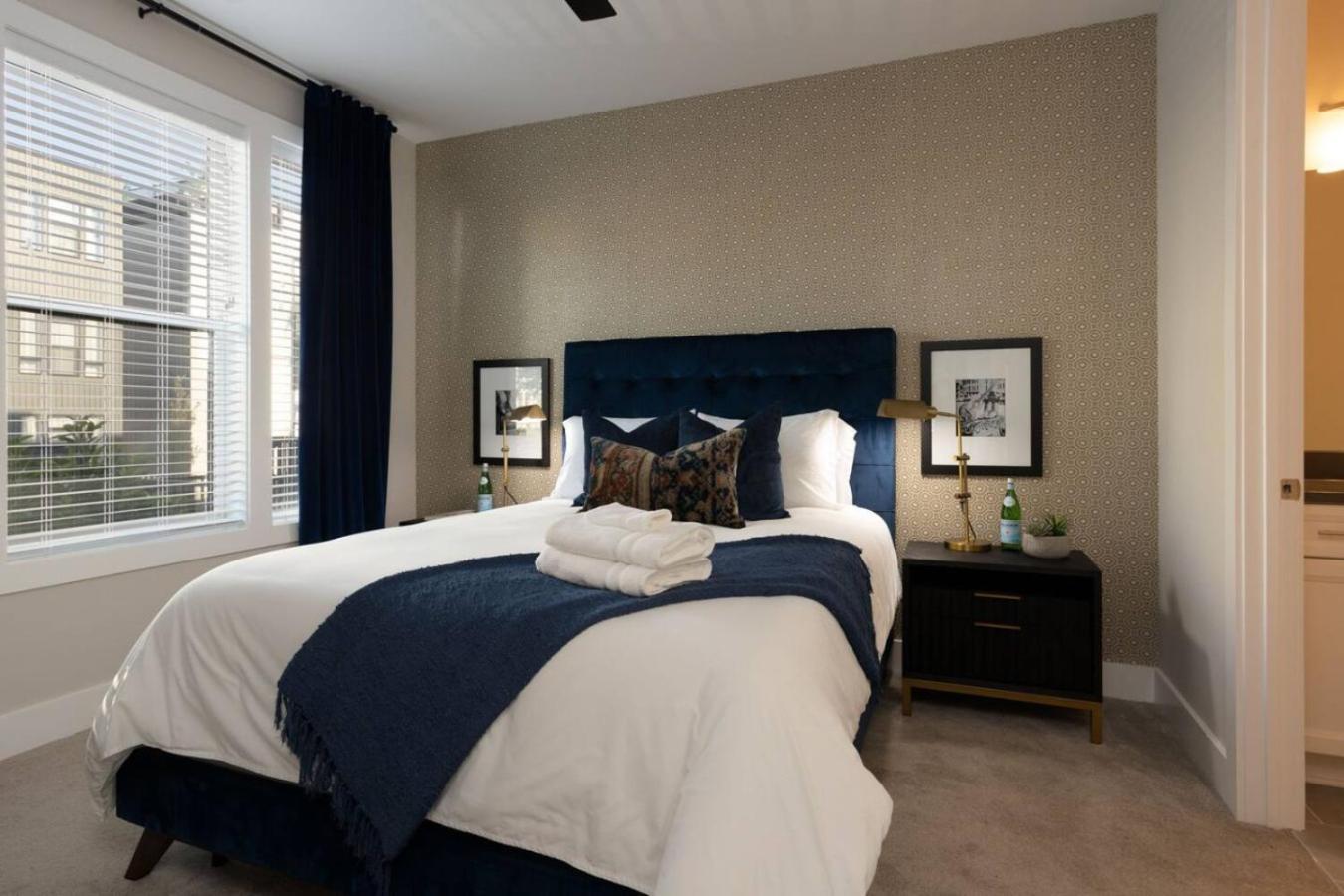 Large Royal Townhome Beautiful Design And Rooftop Nashville