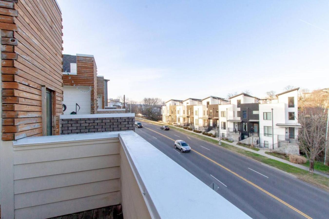Spacious And Sleek Amazing Location Patio Space Nashville
