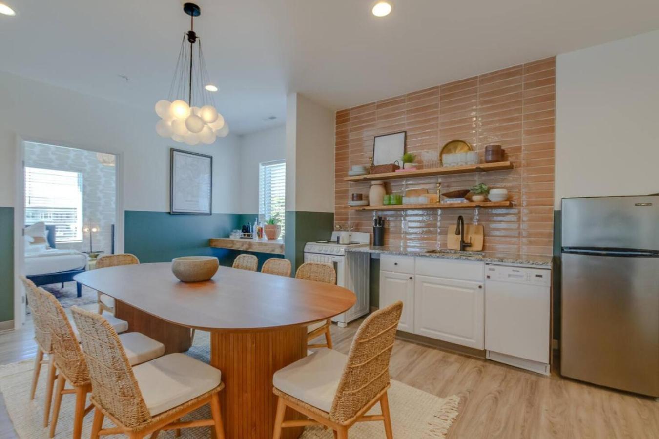 The Eastside Breeze * Nashville