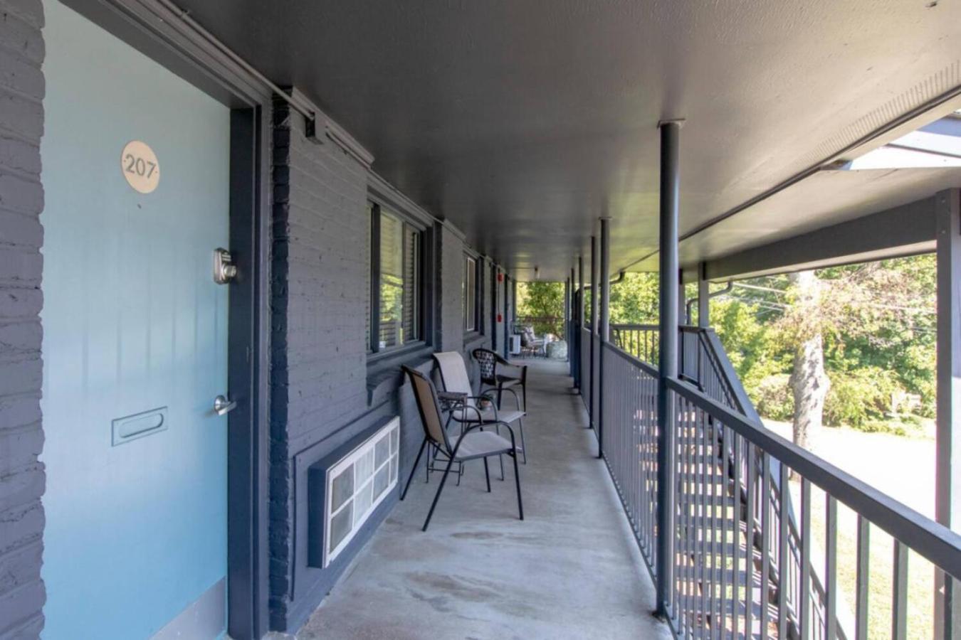 Apartment Urban Hideaway Cozy With Pool Access *