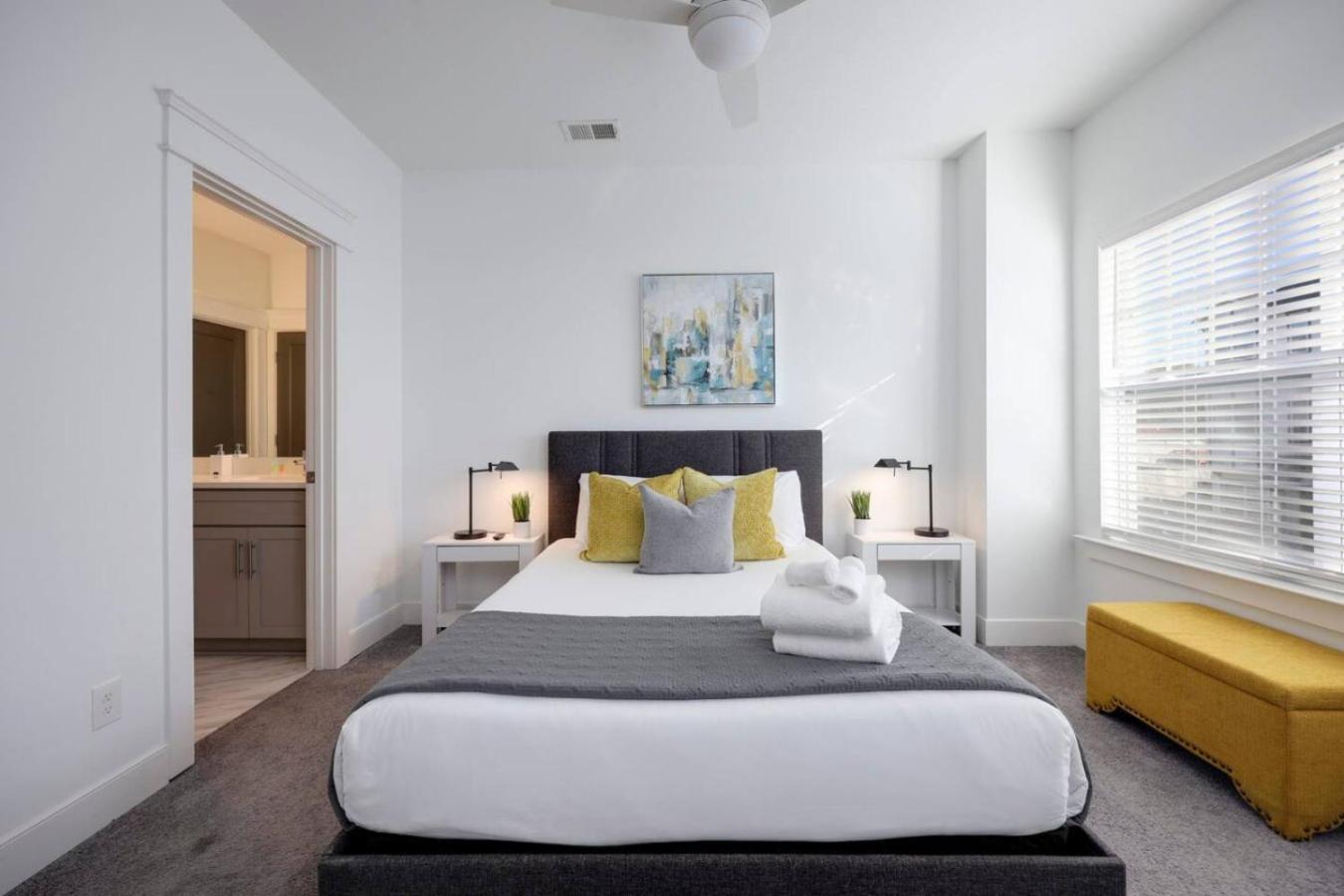 Double Townhomes Elegant Design Big Groups