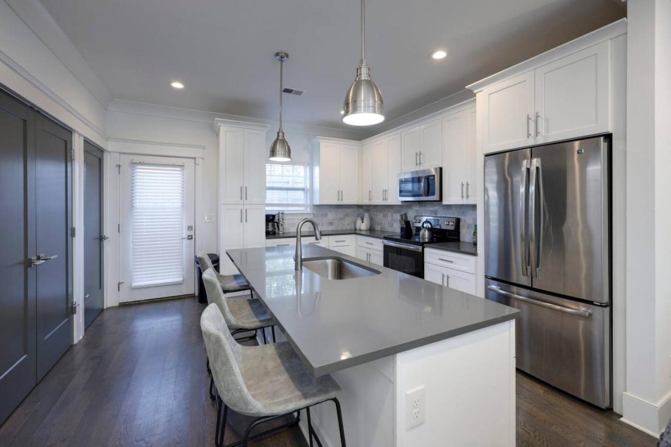 Holiday home Double Townhomes Elegant Design Big Groups *