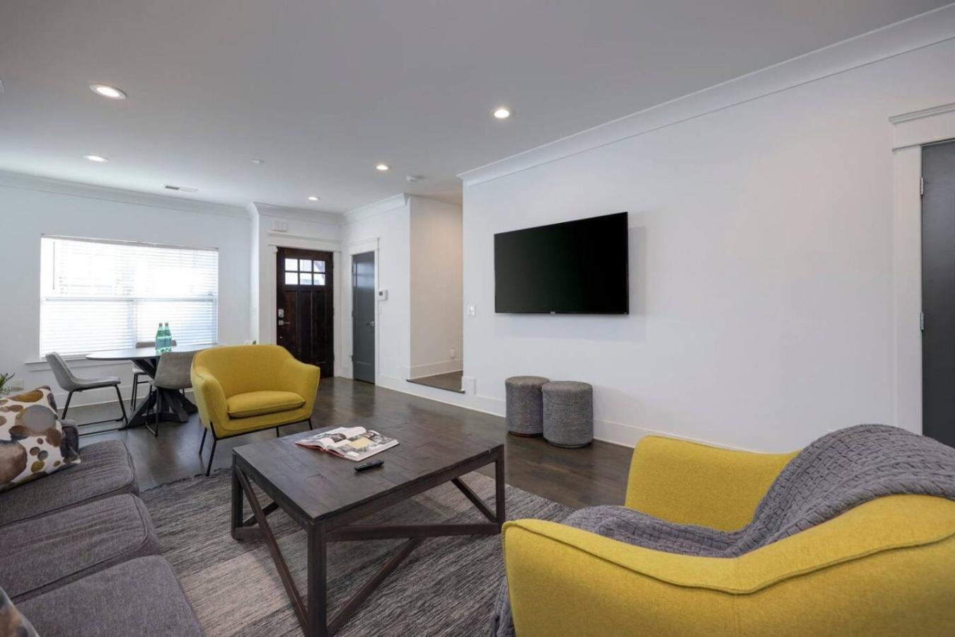 Double Townhomes Elegant Design Big Groups *