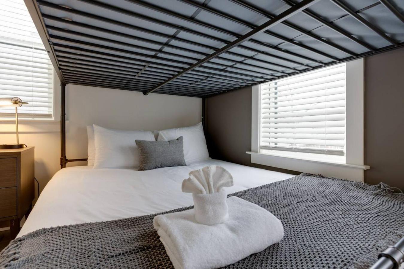 Premier Townhome East Minutes Downtown *