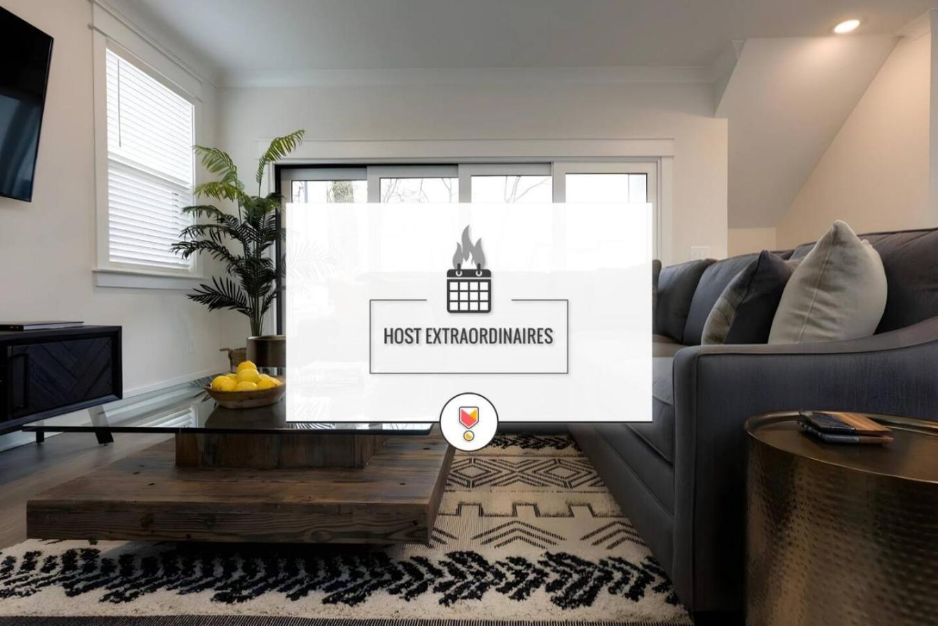 Holiday home Premier Townhome East Minutes Downtown