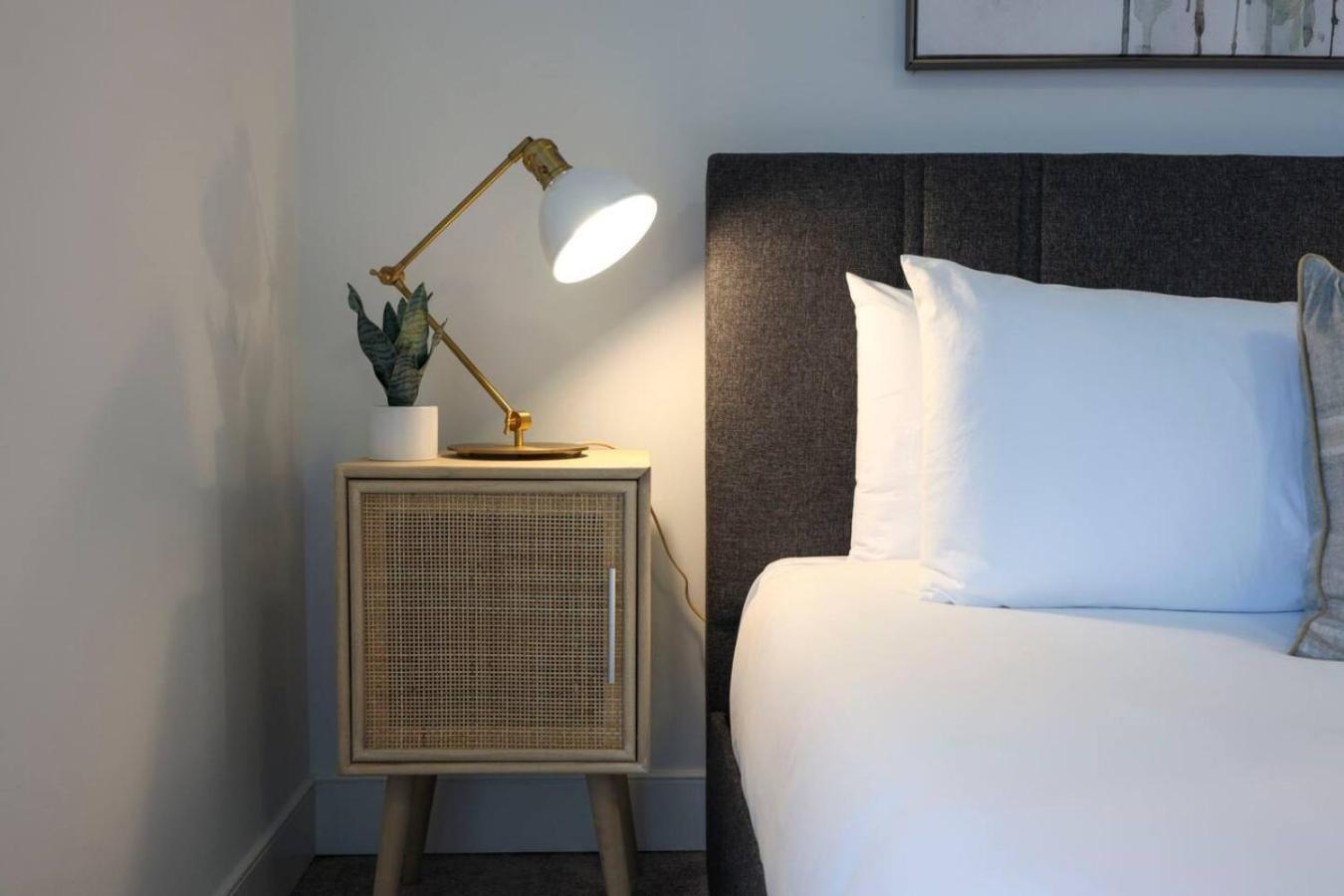 Two Elegant Townhomes Perfect For Large Groups * Nashville