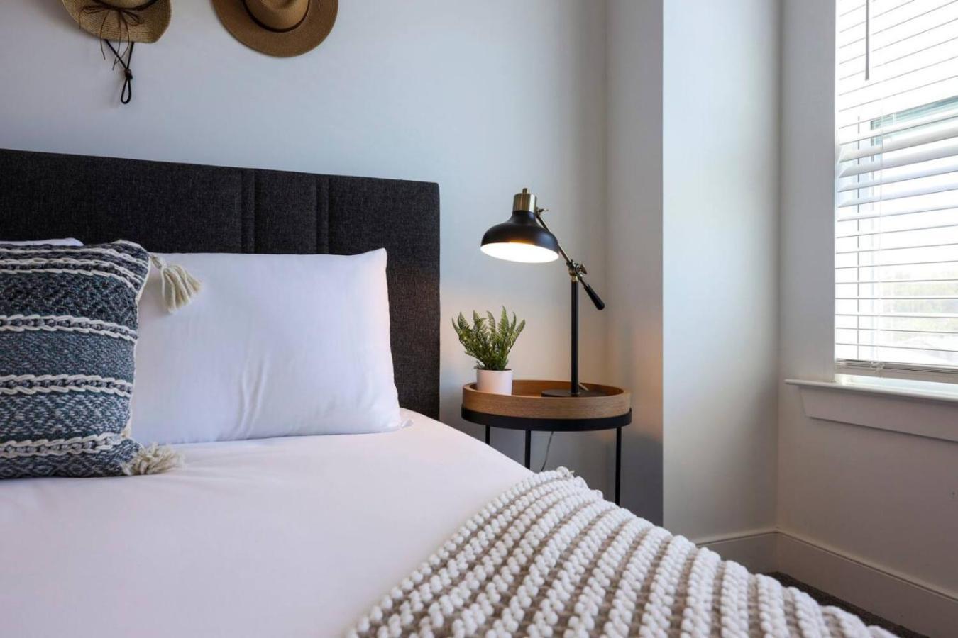 Two Elegant Townhomes Perfect For Large Groups Holiday home