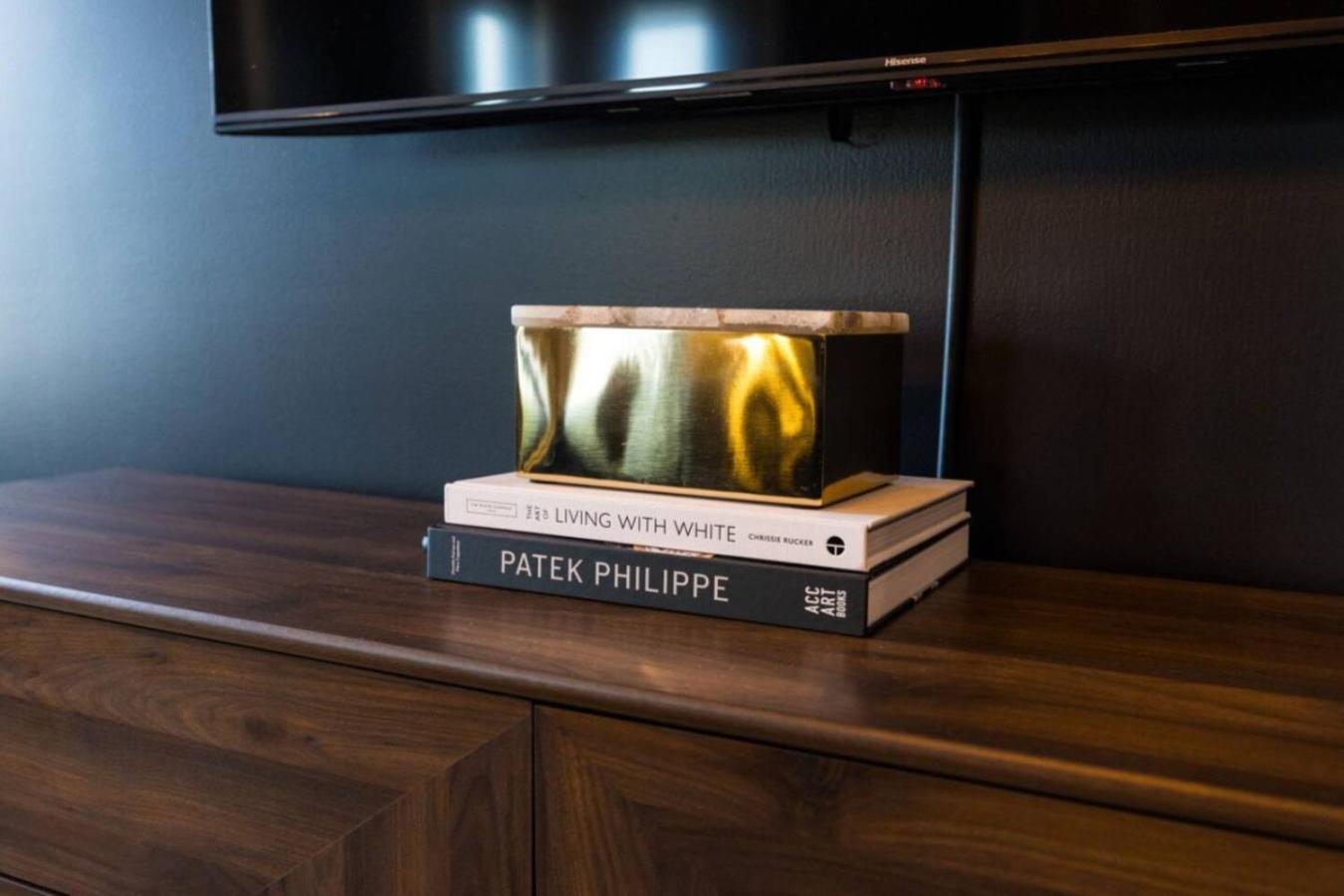 Nations Elegance Rooftop And Private Patio Holiday home *