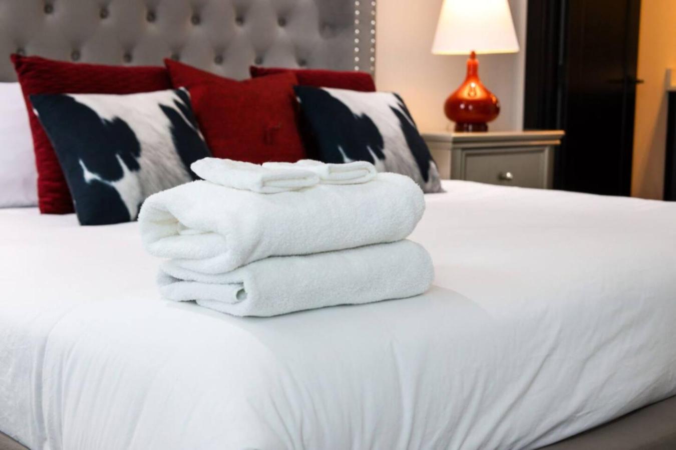 Urban Elegance Rooftop Lounge With Hot Tub Holiday home Nashville