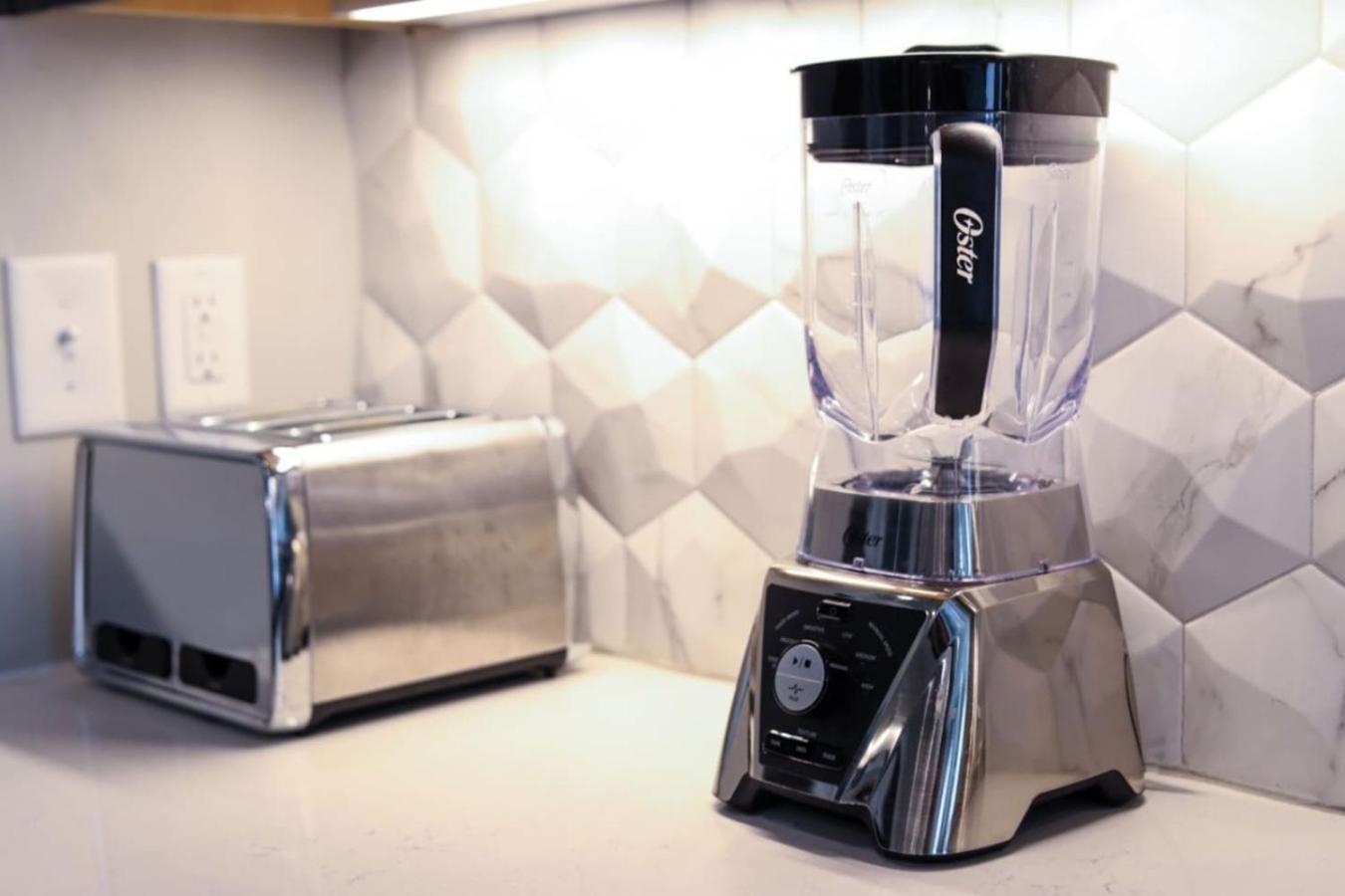 Rhythmic Retreat Rooftop Lounge 4 Bedroom 4.5 Bath * Nashville