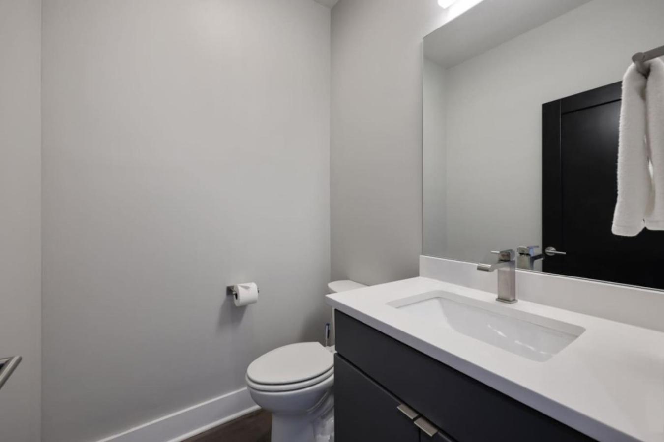 Holiday home Rhythmic Retreat Rooftop Lounge 4 Bedroom 4.5 Bath *