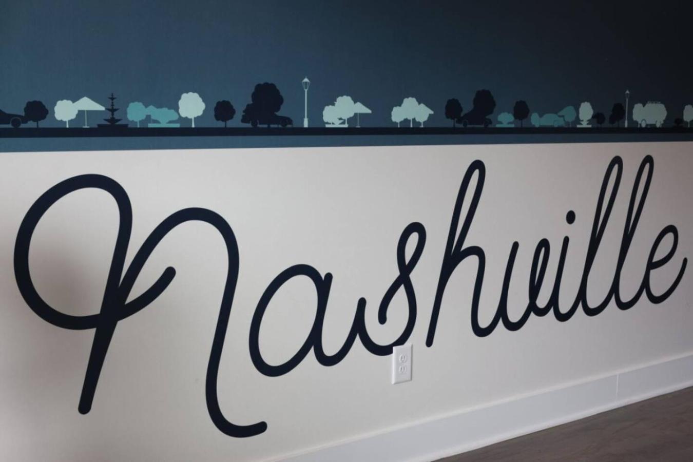 Rhythmic Retreat Rooftop Lounge 4 Bedroom 4.5 Bath