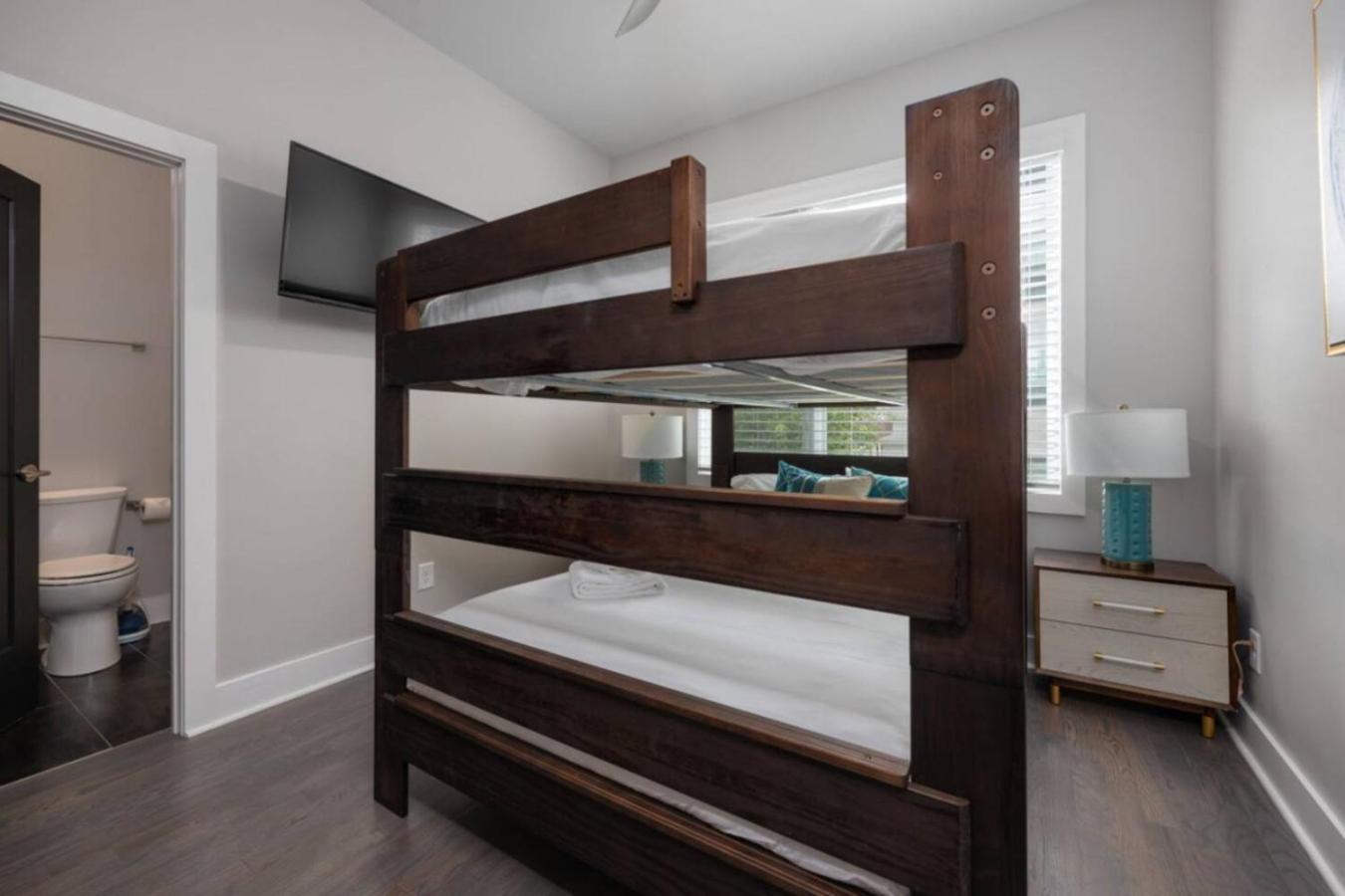 Holiday home Rhythmic Retreat Rooftop Lounge 4 Bedroom 4.5 Bath