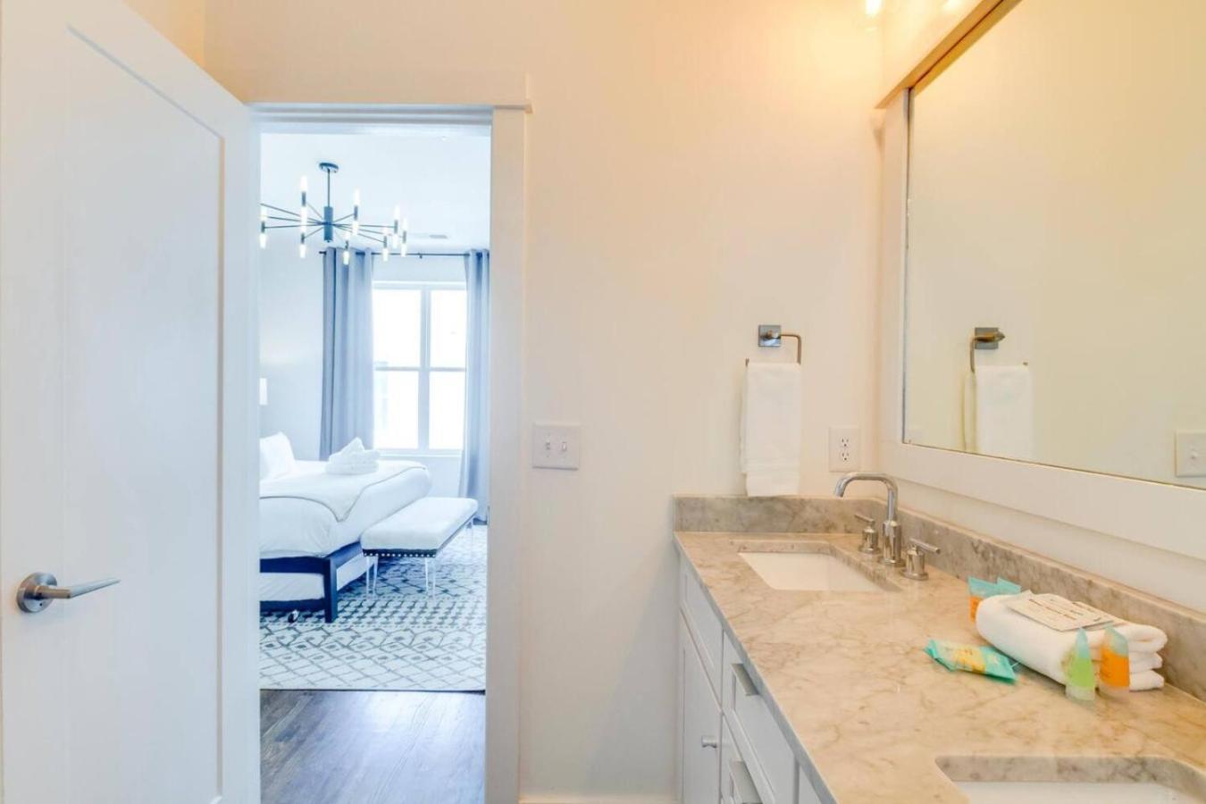 Two Townhomes Rooftop Patios Hillsboro Village * Nashville