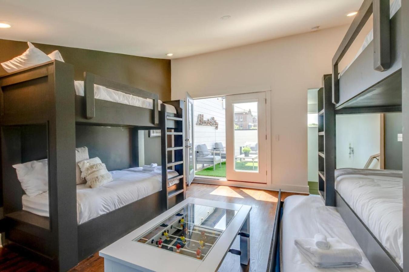 Two Townhomes Rooftop Patios Hillsboro Village Holiday home Nashville