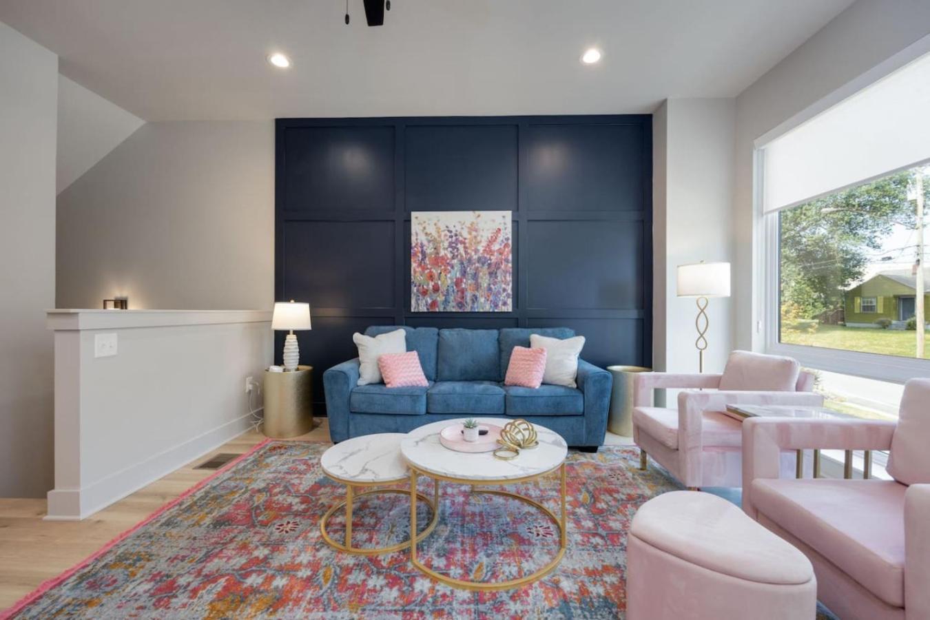 Holiday home Hey Dolly Denim Dual Townhomes *