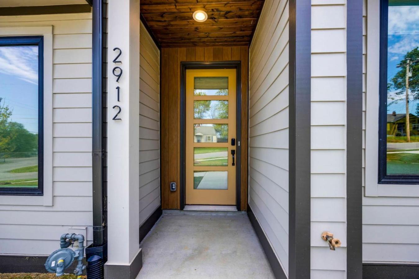 Holiday home Hey Dolly Denim Dual Townhomes Nashville