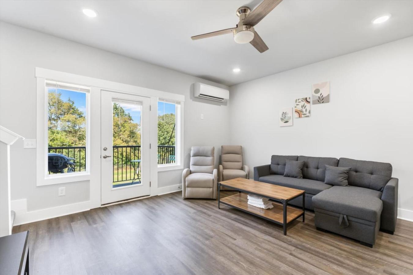 Massive 3 Bedroom With Garage Parking Holiday home *