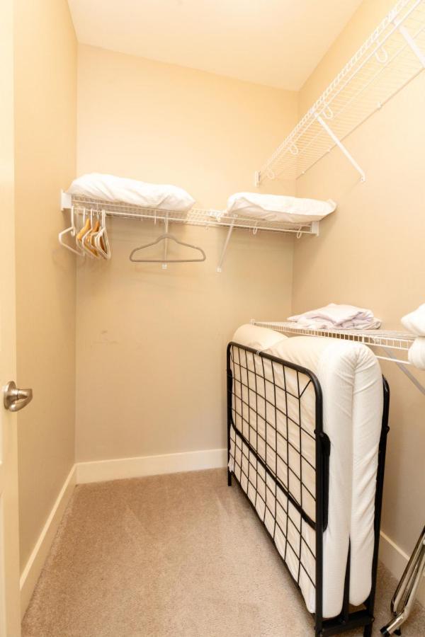 Pink Party Nashville-near Music Row Free Parking Apartment *