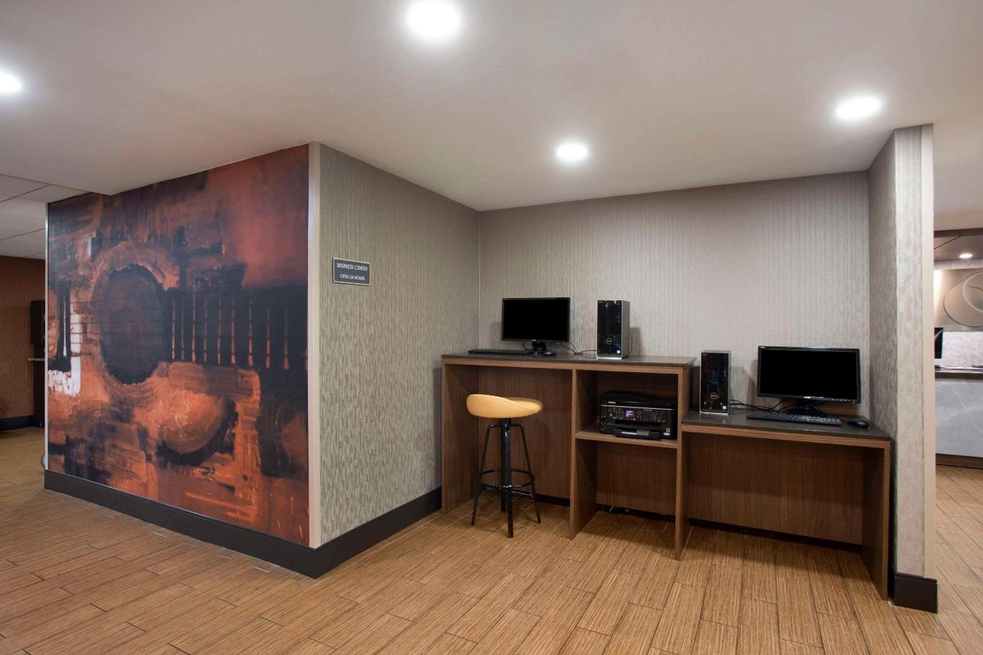 Hotel Comfort & Downtown - Stadium Nashville