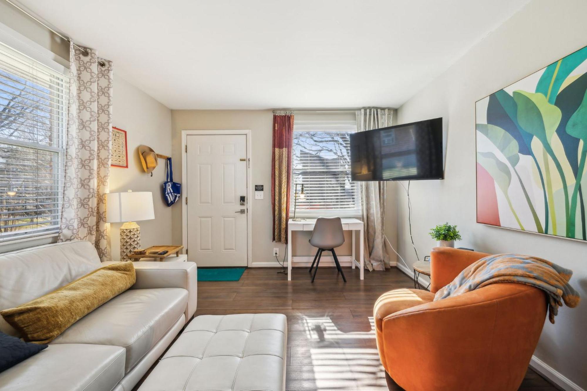 Avalon Close To Downtown And Park Free Holiday home