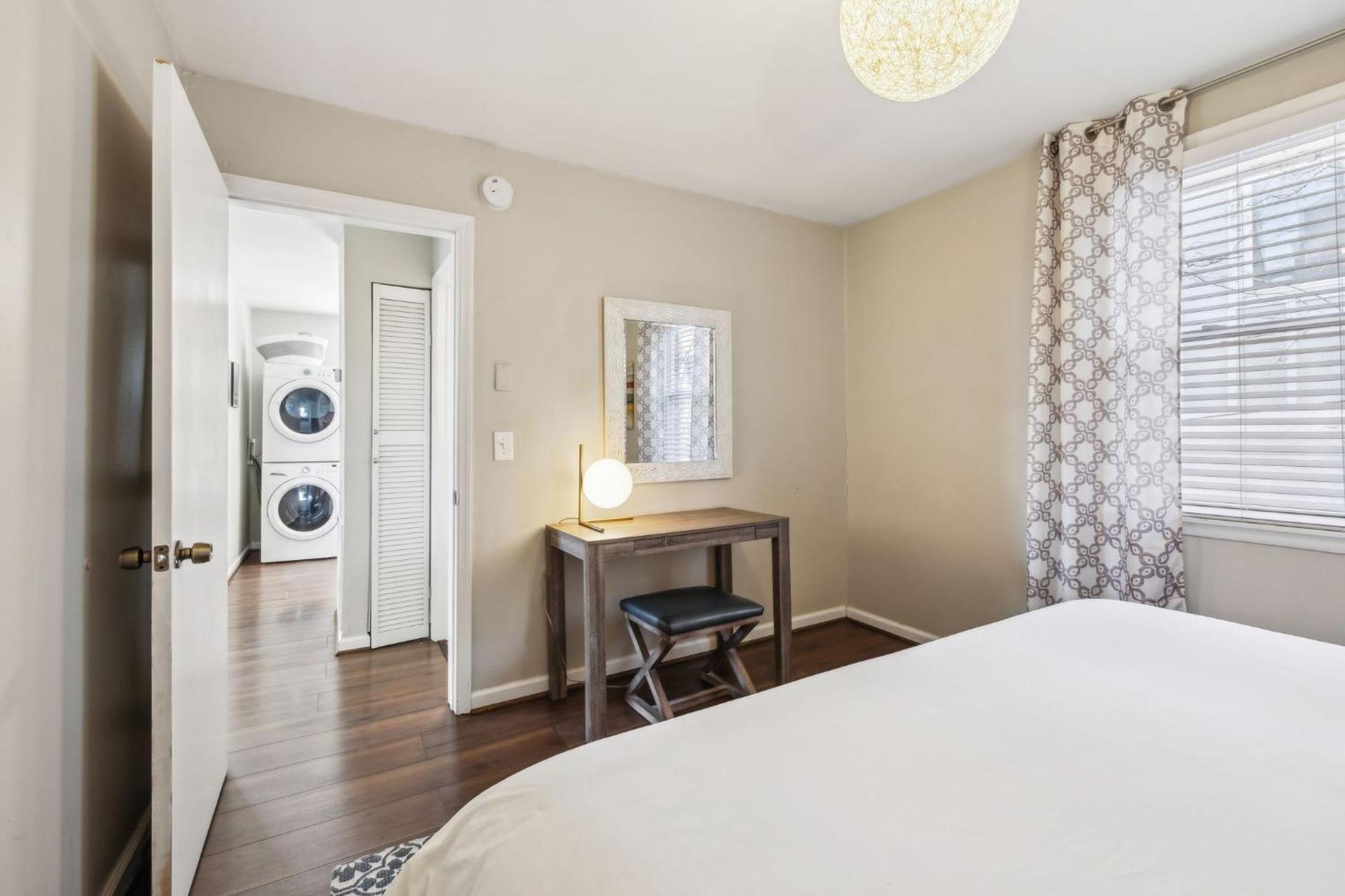 Avalon Close To Downtown And Park Free Holiday home