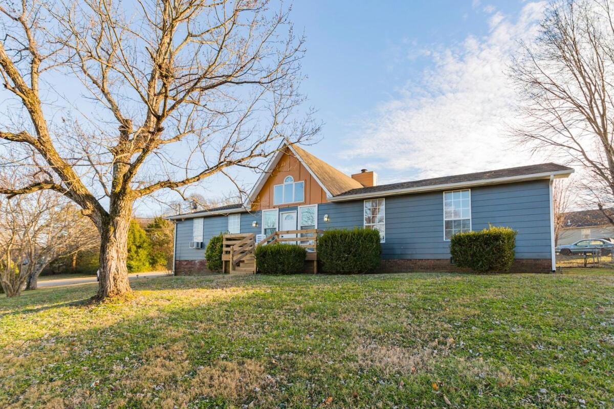 8 Beds! Spacious Abode Ideal For Larger Groups! * Nashville