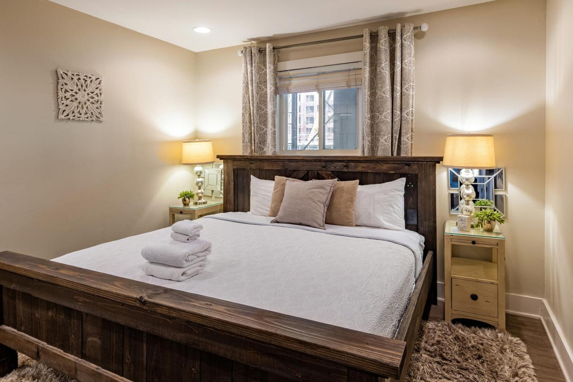 Holiday home Cumberland River Views Walk To Broadway Downtown Stadium Rockin Riverfront