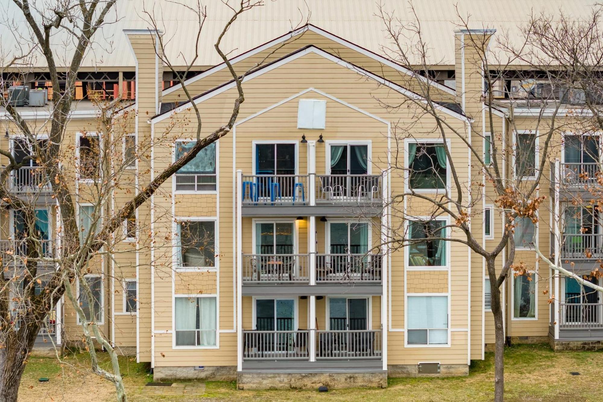 Holiday home Cumberland River Views Walk To Broadway Downtown Stadium Rockin Riverfront Nashville