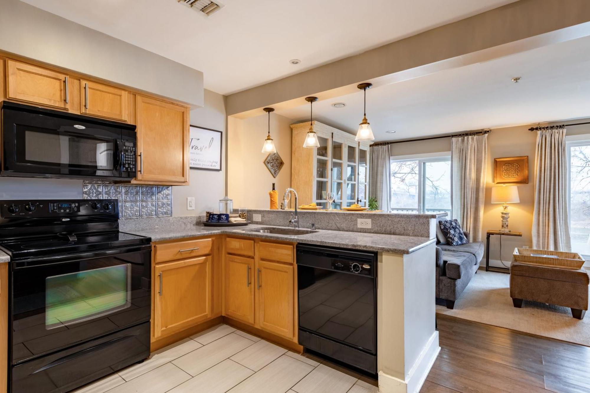 Cumberland River Views Walk To Broadway Downtown Stadium Rockin Riverfront *