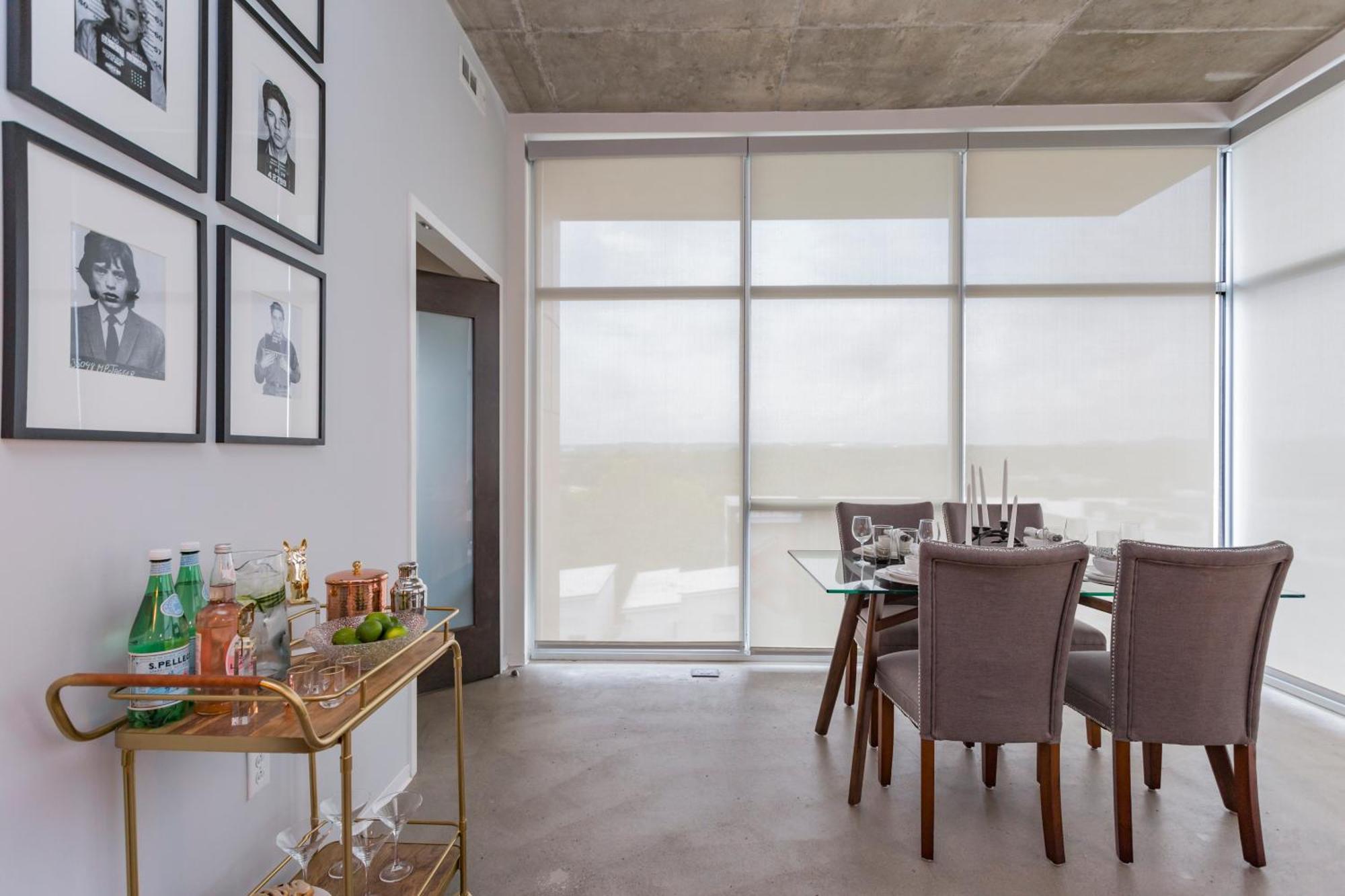 5m636- Views With Floor To Ceiling Windows *