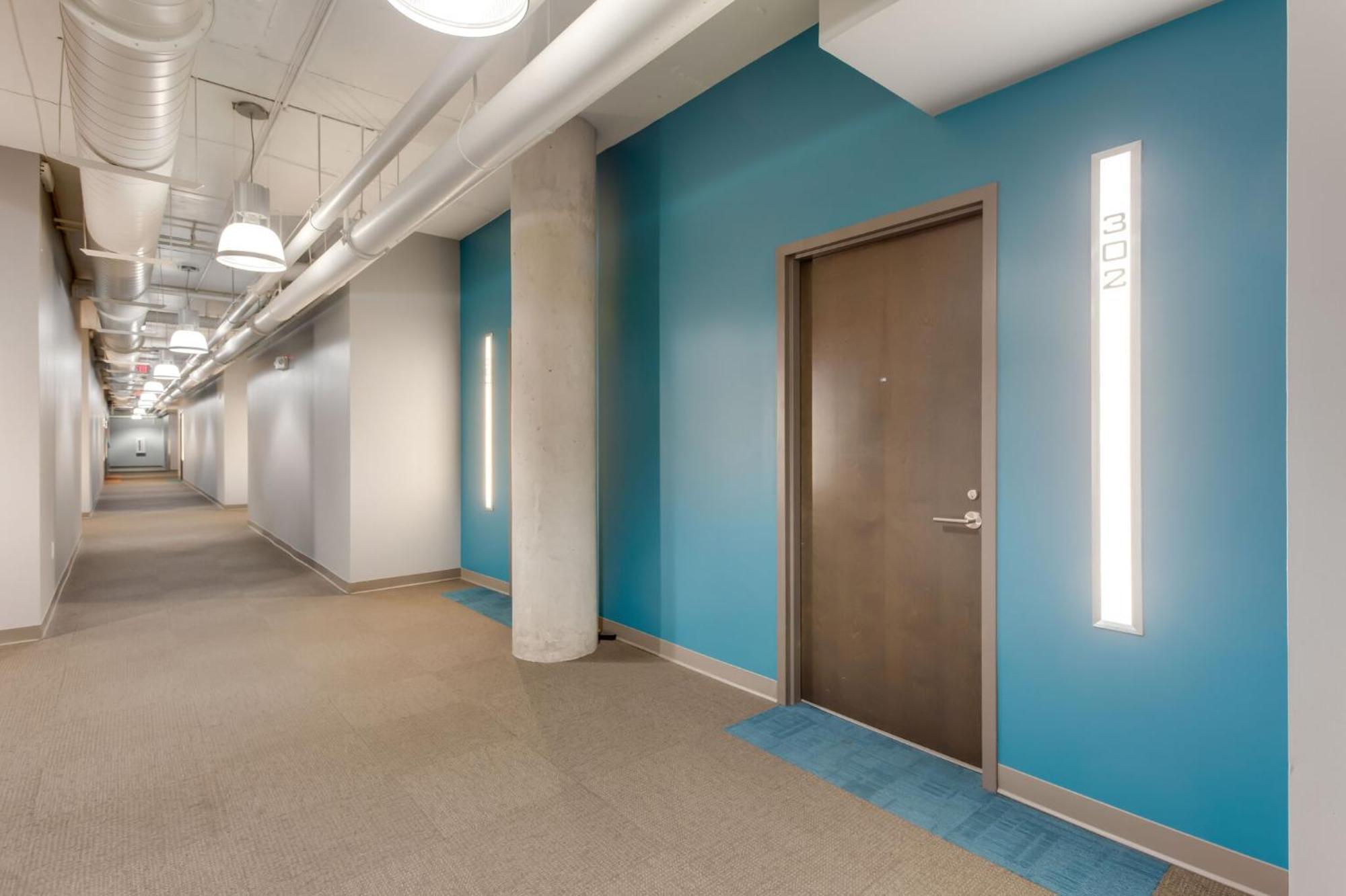 5m302 Skyline Views From Light Filled Holiday home *