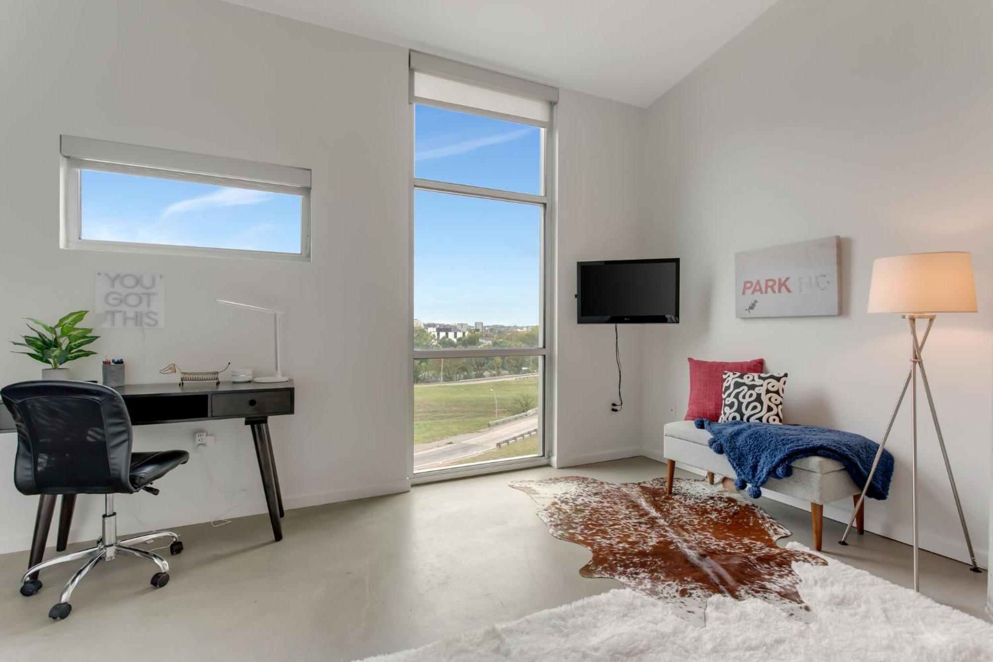 5m302 Skyline Views From Light Filled Nashville