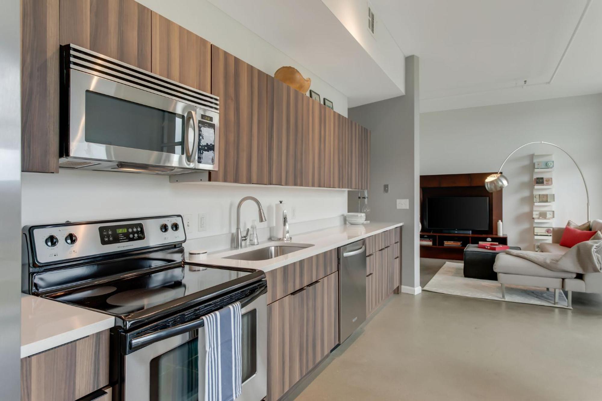 5m302 Skyline Views From Light Filled * Nashville