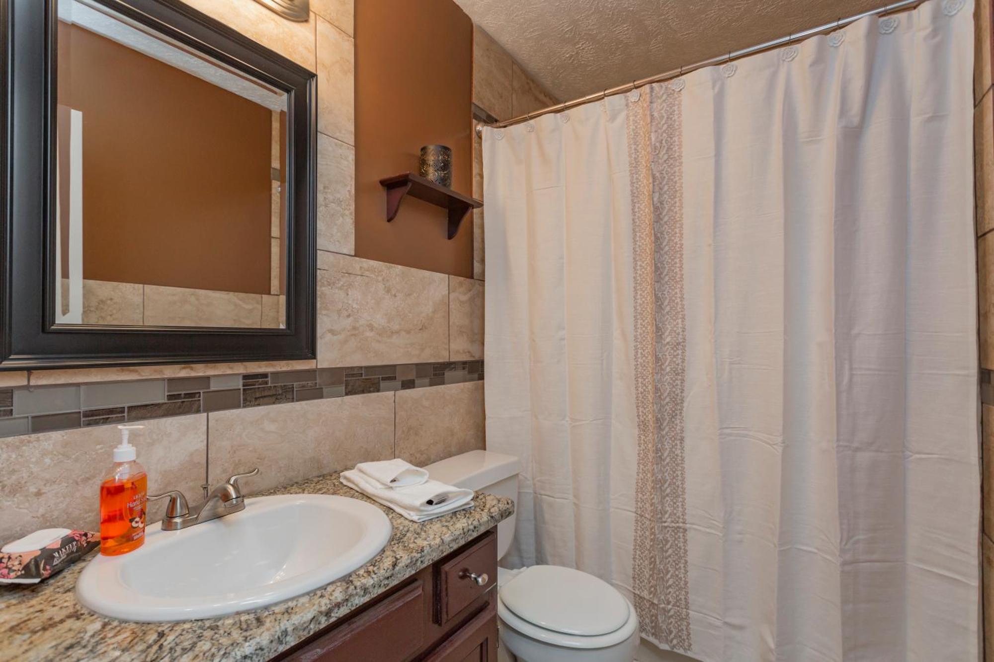 Looby Location- Charming 3br 10 Min To Downtown * Nashville